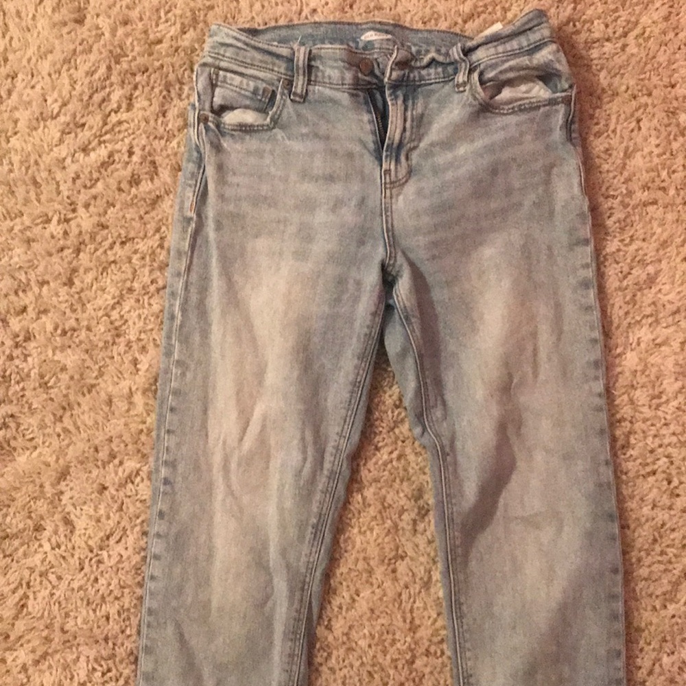 Light wash boyfriend jeans
